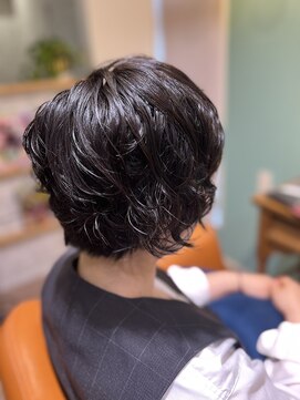 ルアナ(Luana) ショートボブパーマスタイル