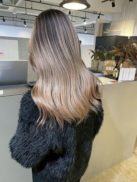 メリー オオサカ(Merly Osaka) これぞ海外バレイヤージュ