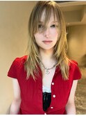 ハイレイヤー/ミディアム・ロングレイヤー/顔周り・フェイス20代