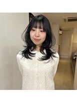 ニコ シモノセキ(NIKO Shimonoseki)&nbsp;【NIKO】 くびれレイヤー・ハッシュカット・ブリーチなし
