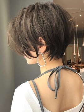 ビューブルー 亀戸錦糸町(VIEW BLUE) パーマで作るイメチェンショートボブ 白髪ぼかしハイライト