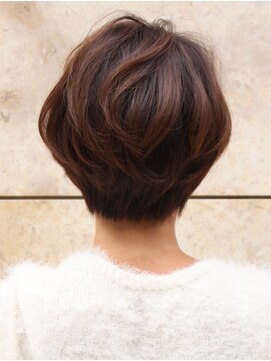 シャカ(SHAKA) 丸みショート 黒髪ベリーショート ヘルシーレイヤー ボブディ