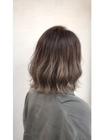 シャワ(CHAWA)&nbsp;【salon de  OCCO】パッツンボブ×バレイヤージュ