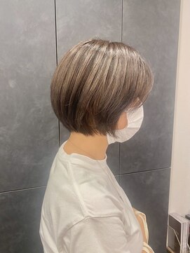 ヴィオットバイサロン(Viot by Salon) ショートバレイヤージュ白髪ぼかし