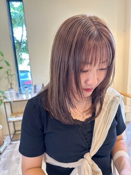 シフト(SHEEFT) 顔まわりレイヤー小顔ミディシースルー ハイトーンベージュ