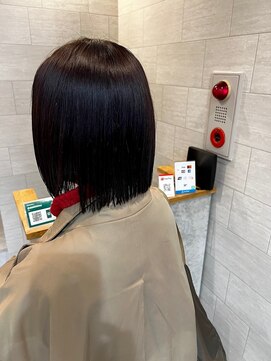 ニーチ(nieicHi) 切りっぱなしボブ