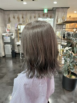 トゥーミー(to mee) ライトグレージュ♪【新田】