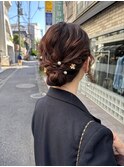 ミディアムのシニヨンアレンジ