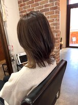 ヴィップルーム(viproom)&nbsp;ツヤ髪スタイルニュアンスカラーショートボブセンターパート