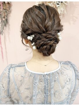 サロン ド ユーア(salon de yuua) 広島 中区大手町美容院 結婚式 お呼ばれヘアアレンジ