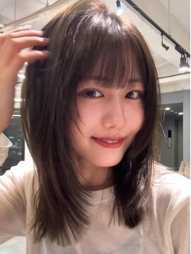 ジアン テラス(GIEN TERRASSE) ミディアムレイヤーカットフェイスレイヤー/岸本 理希