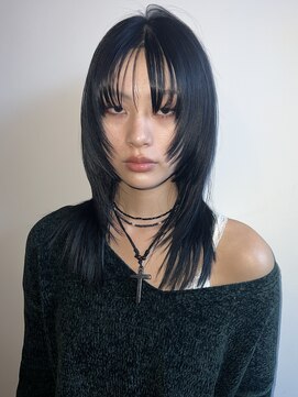 ノア(noa) 黒髪、ブルーブラック×シャギーレイヤーカット