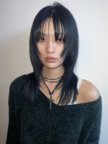 ノア(noa) 黒髪、ブルーブラック×シャギーレイヤーカット