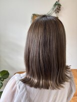 エルフゥ(Elle fou)&nbsp;ハイライト　グラデーションカラー　シルバーカラー