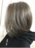 立体感前下がりボブ