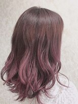 ネウィサリュー 立川(newi saLyu)&nbsp;インナーカラー、ピンクラベンダー、イヤリングカラーグレージュ