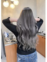 ウェイビーズ(WAVY'S)&nbsp;アイスグレージュ/外国人風/バレイヤージュ/ダブルカラー