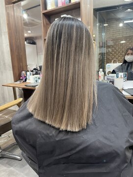 ラフ(LAFF) #黒髪#ボブルフ#ネビージュ#小顔#ワンレン