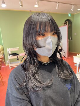 エマ(emma) 暗めアッシュカラー！