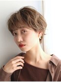 大人可愛い小顔ナチュラル前下がり丸みショート
