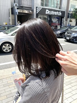 アンビエンテ(ambiente) 伸ばしかけヘア ミディアムスタイル【坂根】