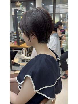 ミィ 表参道(mee.) 斜めバンク/グレージュカラー/デザインカラー/シルキーベージュ