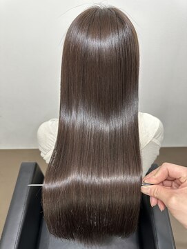 イオエ 岡本(ioe) 前髪/マチルダボブ/ピンクベージュ/インナーグレージュ/髪質改善