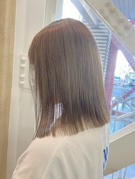 イェッカ パビル(YECCA pabil) ブリーチ2回＊シルバーベージュ