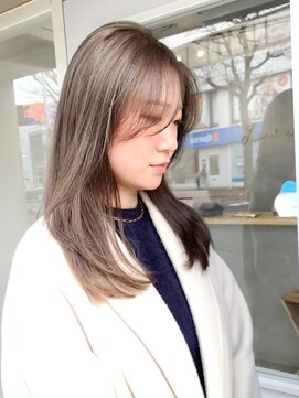 ロンドイディールバンダイ 新潟万代(Lond ideal) レイヤーカット/オリーブベージュ/前髪/顔周り/カラー/新潟万代