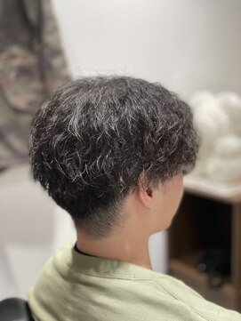 プーロ(Pu-ro) 髪のボリュームが気になる方へ！スパイラルパーマ