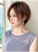 大人の抜け感を叶えるシンプルショートボブ