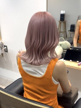 トト 船橋店(toto.) ★ハイライトカラーくびれヘア奥行きショートレイヤーボブ[船橋]