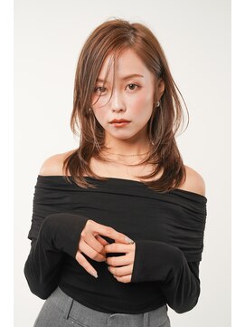 立体感レイヤーで360°美シルエット