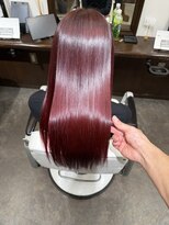 ムーブ(Moob)&nbsp;艶感も抜群で黄色味を抑えてくれるレッドカラー【別府】