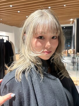 アオイ(aoi.) 【薬院/福岡/ブリーチ/ベージュ/レイヤー/ダブルカラー】