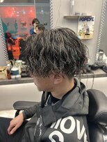 刈部倶楽舞 ホワイトメッシュ/ツイストスパイラル/メンズパーマ