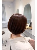 艶感ボルドーブラウンの大人ショートボブ