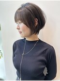 前下がりショートボブ　耳かけ　簡単スタイリング