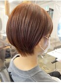 暖色ベージュ×ショートスタイル