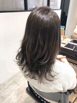 ビヨウシツ ポスタ&nbsp;大人かわいいグレージュ　正木ゆかり