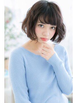 ミック ヘアアンドメイク アップ 駒込店(miq Hair&Make up) 黒髪フリンジバングのくせ毛風カール切りっぱなしボブb