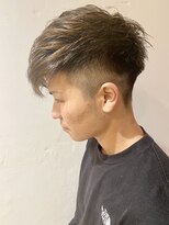 トレパルッキエーレサカイ(tre parrucchiere sakai)&nbsp;［-tre -］韓国メンズカット×ブリーチグレージュ