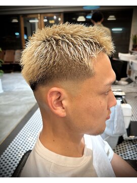 ザナンバースリー 八王子(THE NUMBER THREE) フェード/スキンフェード/濡れパン/パーマスタイル　【八王子】