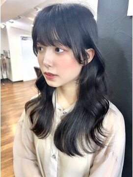 リコバイアフロート(riko by afloat) くびレイヤー/アースカラー/耳掛け/フェミニン[stylist竹田]