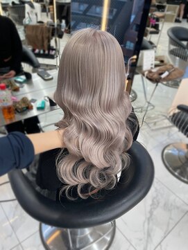 ラピス 渋谷本店(Lapis) ホワイトシルバー/ブリーチカラー／ハイトーン／ケアブリーチ