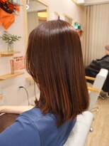 ワンアンドオンリー(One And Only)&nbsp;小顔ストレートセミロングナチュラルブラウン艶カラー髪質改善