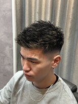 メグロバーバーショップロッポンギ 目黒六(MEGURO BARBER SHOP 6PPONGI) フェザーアップ/メッシュカラー