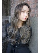 ヴィークス ヘア(vicus hair)&nbsp;大人ロング×秋色グレージュ ハイライト by 田渕英和