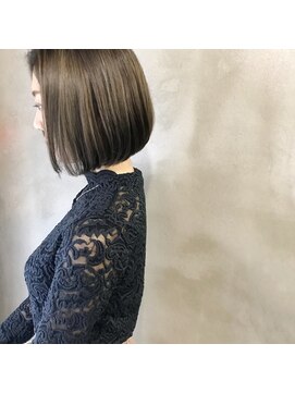 ミント(mint) 上品な暗めグレー！