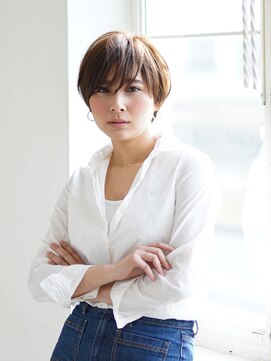 オッジ 六本松店(oggi) ふんわり洗練マッシュショート